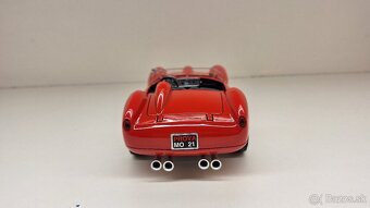 1:18 FERRARI 250 TESTA ROSSA - 4