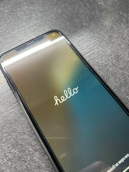 Iphone XR - 77% baterky - 4