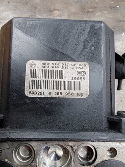 Audi A8 D3 ABS kocka 4E0614517CP - 4