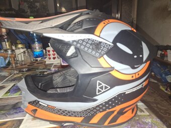 Motocros prilba - 4