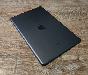 Apple iPad 8 128GB - 4