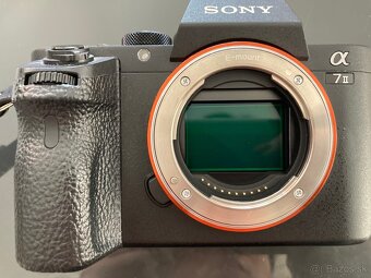 Sony Alpha II telo + 2 baterie + obal - 4