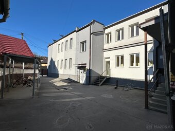 Kompletne zariadená ambulancia v zdravotnom stredisku v Trst - 4
