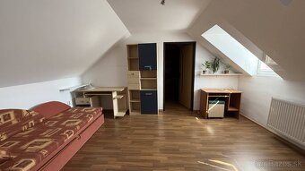 NA PREDAJ 4 IZBOVÝ RODINNÝ DOM, SENEC, CENTRUM, TICHÁ LOKALI - 4