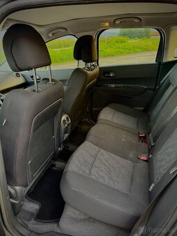 Peugeot 3008 1.6 benzín, 88 kW, 2010 - 4
