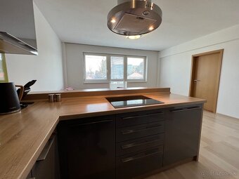 TRIOREALITY - Priestranný 2-izb byt na prenájom - 60 m2 - 4