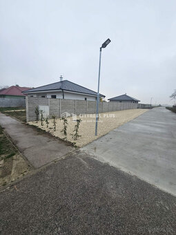 Na predaj 4 izbová moderná novostavba len 15 km od Komárna - 4