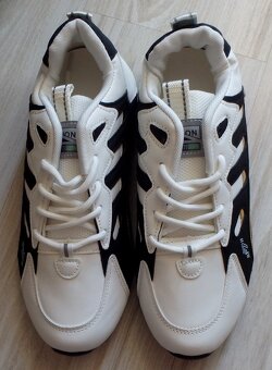 Bielo čierne botasky, v.40 - 4