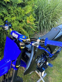 Yamaha YZ 125 - 4