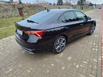 ŠKODA OCTAVIA RS iV DSG 180KW - 4