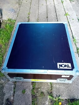 Predám Digitálny mixpult Presonus 24.4.2 + kufor - 4