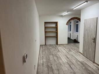 Prenájom priestor Nitra, širšie centrum s paťrkovaním - 4