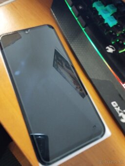 Samsung M15 -- 5G -- NOVÝ -- 6000mah - 4