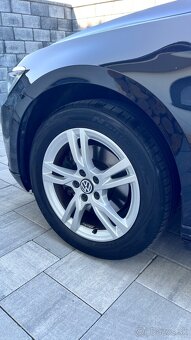 Predám VW passat variant b8 2.0 TDI DSG - 4