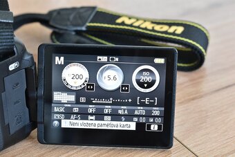 Nikon D5500 wifi - dotyk.disp. - 19 tis snimkov 18-140 VR AF - 4