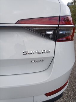 Predám Škodu Superb 2,0 TDI,L&K,4x4 - 4