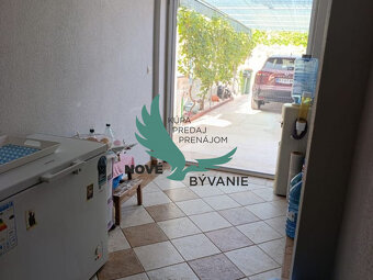 Chorvátsko - Na predaj dom s dvoma apartmánmi len 90 m od mo - 4