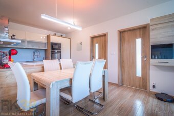 Priestranný 4-izbový byt v obľúbenej lokalite - 4