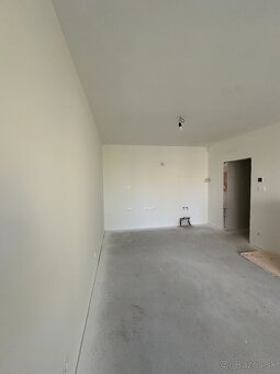 Posledný voľný nadštandardný 1 izbový byt v centre Trenčína - 4