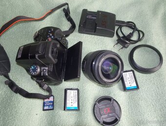 Predám jap. SONY SLT-A55V s objektívom, nabíjačkou, atď... - 4