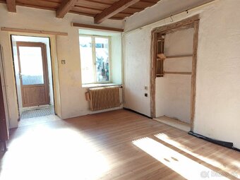 Na predaj - dva domy na jednom pozemku Bátovce - 4