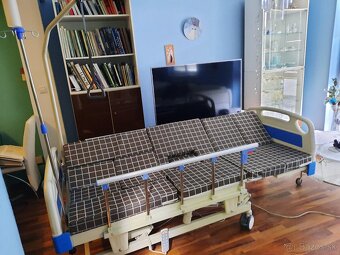 Nemocničná polohovateľná posteľ - 4