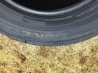 Predám letné pneu 225/60r16 8mm - 4