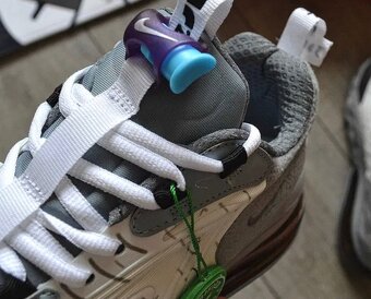 Travis Scott X Nike Air Max 270 React 'Gray' - 4