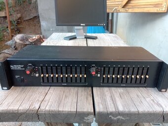 Electro Voice EVT 2210 - 4