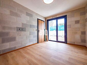 Nový 2‑izb. dom + 2 396 m² pozemku so stavebným potenciálom - 4