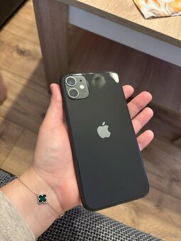 iPhone 11 - 4