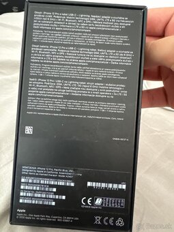 iPhone 12 pro modrý - 4