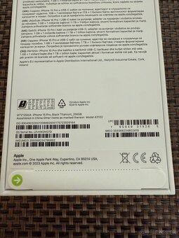 iPhone 15 Pro 256 GB Black Titanium - 4