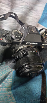 Fujifilm XF 18-55mm F2.8-4 LM OIS a Fujifilm XF 35mm f1.4 - 4