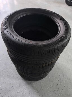 215/55/R17 - 4