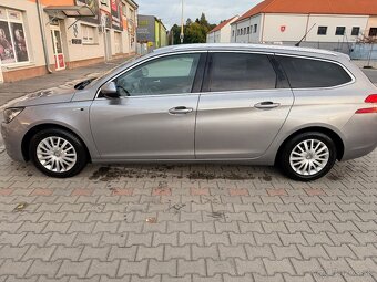 Peugeot 308  1.2 - 4