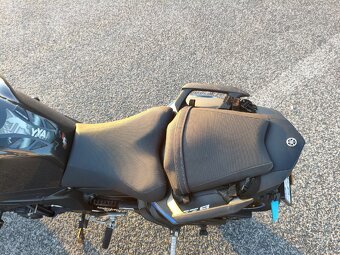 Yamaha FZ8 - 4