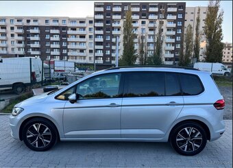 Volkswagen Touran 2.0 TDI Comfortline - 4
