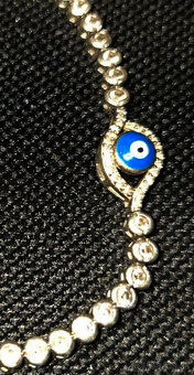 STRIEBORNÝ NÁRAMOK - 4