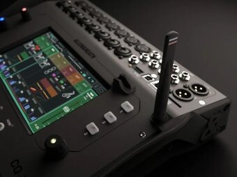 Allen & Heath CQ-18T - 4