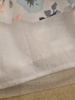 Predám dievčenské šaty svetlé - 4