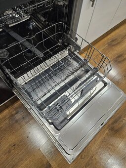 Predam umyvacku riadu Beko DIN5835 - 4