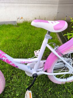 Pekný Bicykel veľkosť 16 - 4