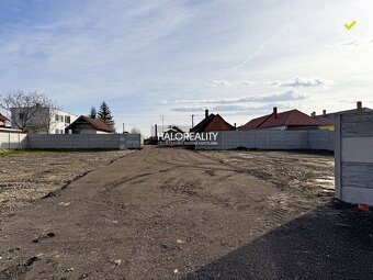 HALO reality - Predaj, pozemok pre rodinný dom 535 m2 Veľk - 4