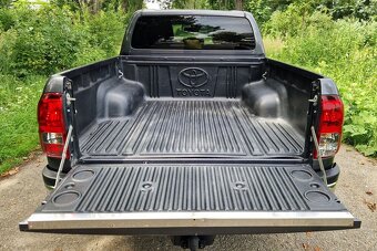 Toyota Hilux - 4