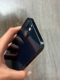 Predám IPhone 13 256GB midnight - 4