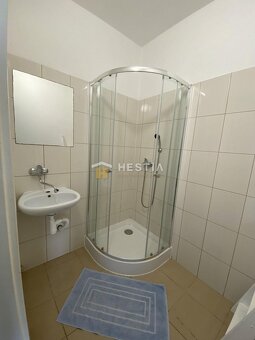 Ubytovacie priestory/izby na prenájom - centrum mesta Senica - 4
