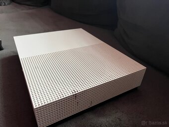 xbox one s - 4