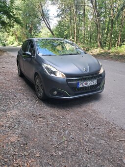 Peugeot 208 Style - 4