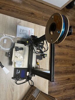 Predám 3D tlačiareň Creality ender 3 neo - 4